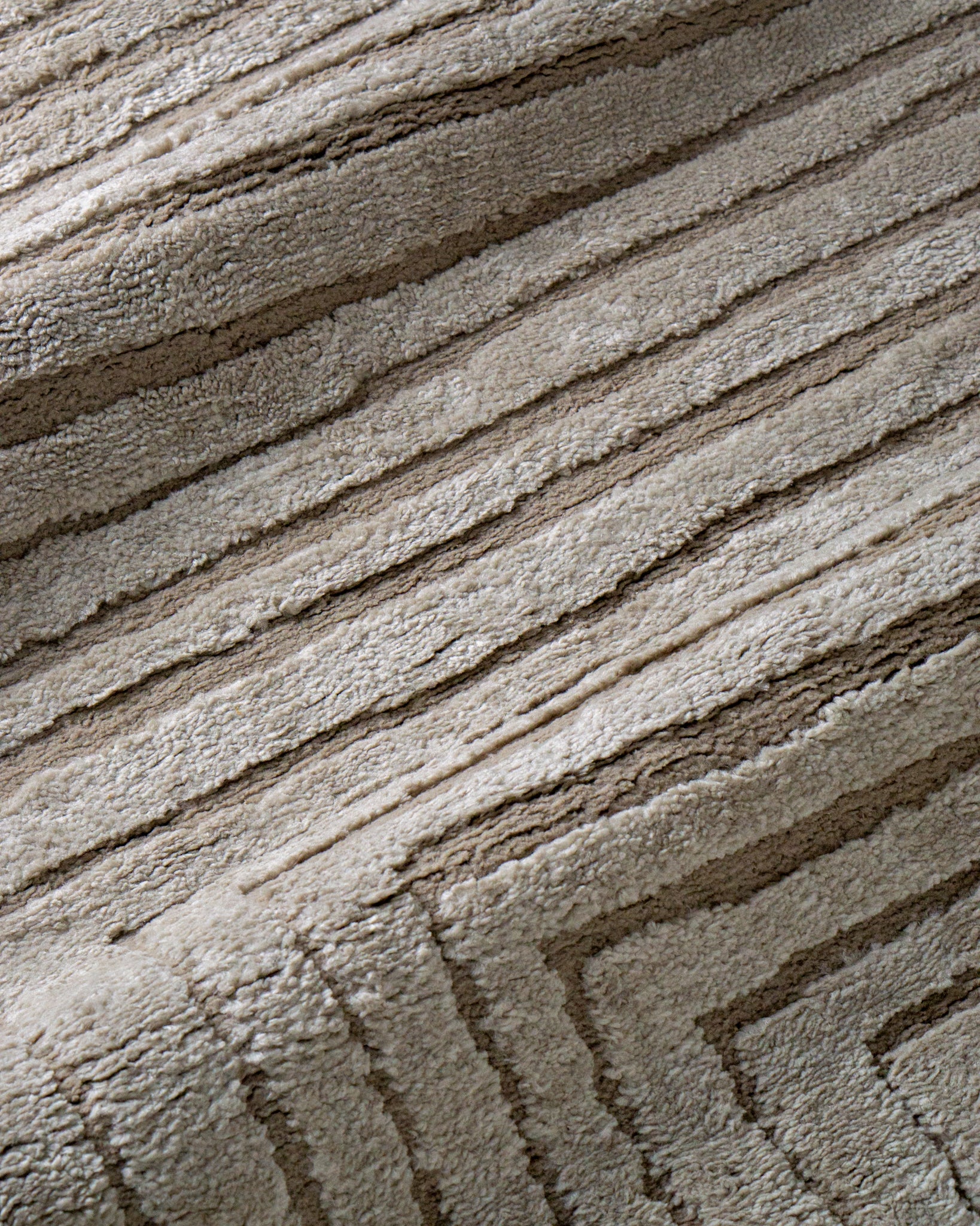 Ascent Geometric Lined Rug