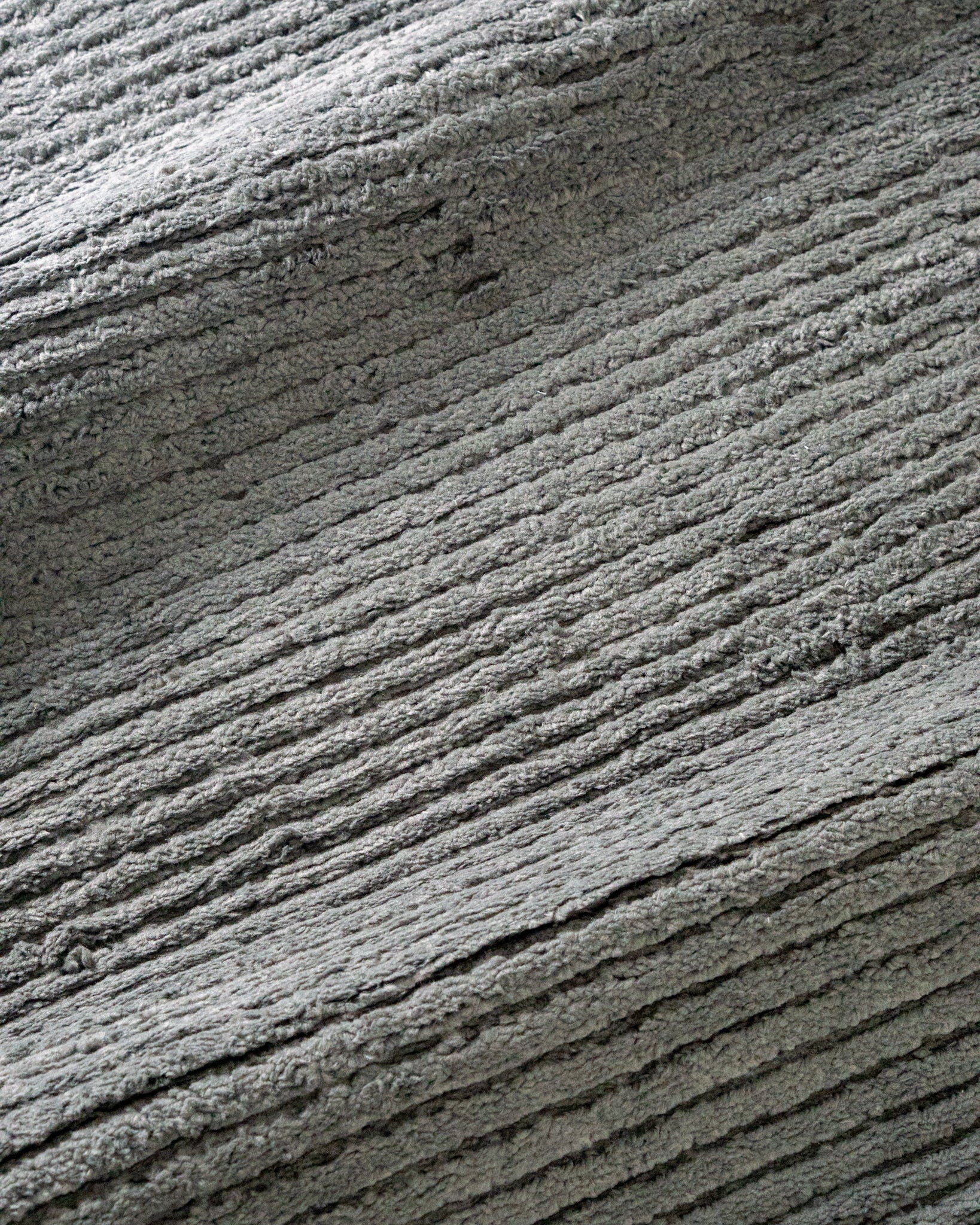 Ascent Modern Lined Rug