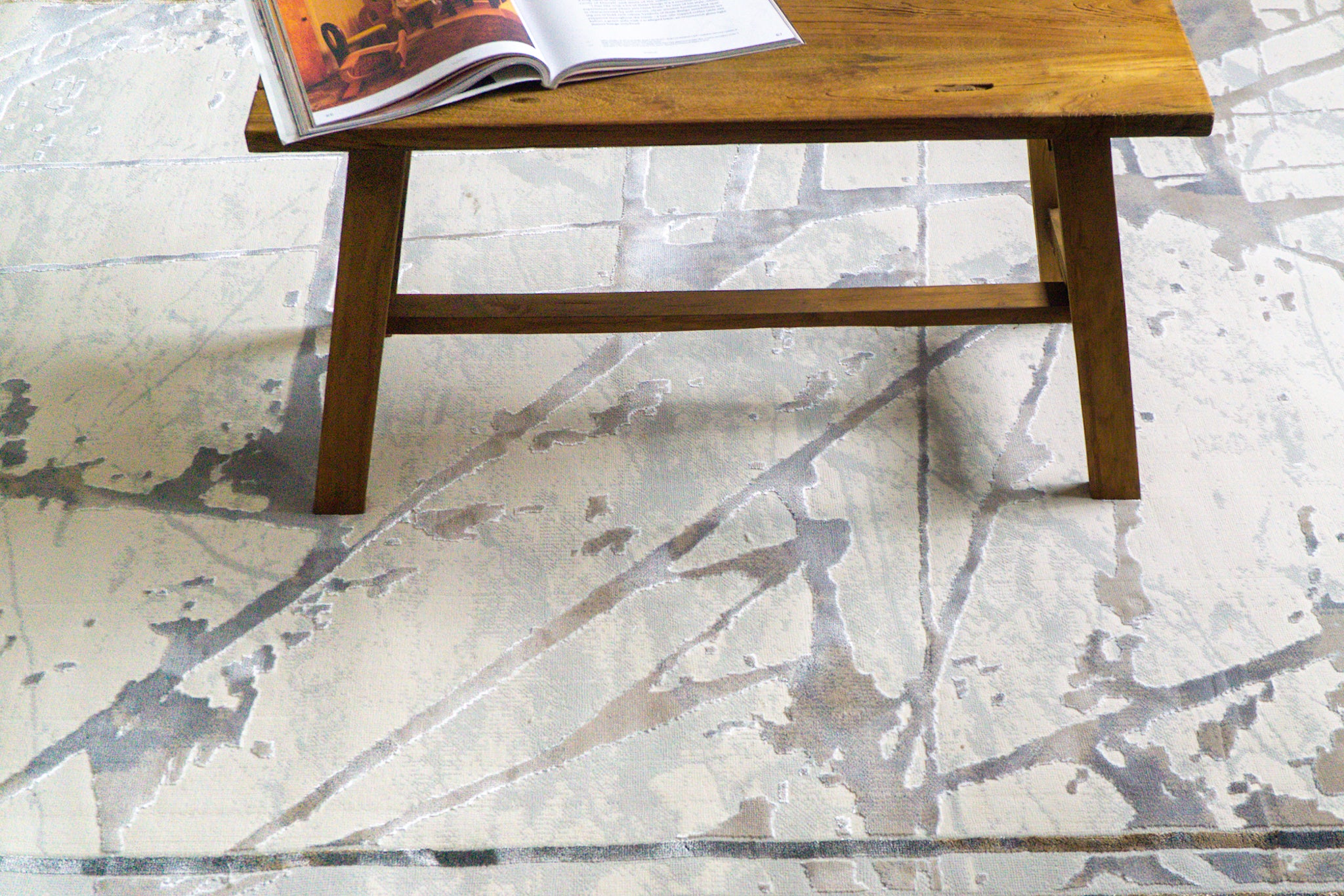 Azure Abstract Bordered Modern Rug