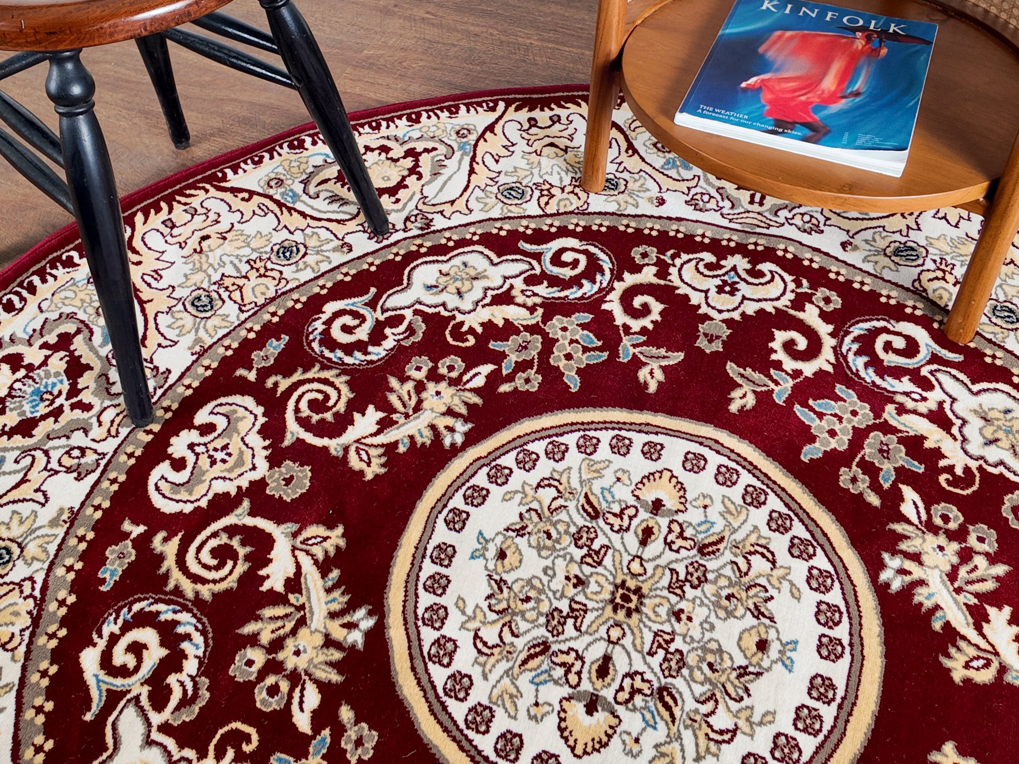 Classic Floral Swirl Medallion Rug