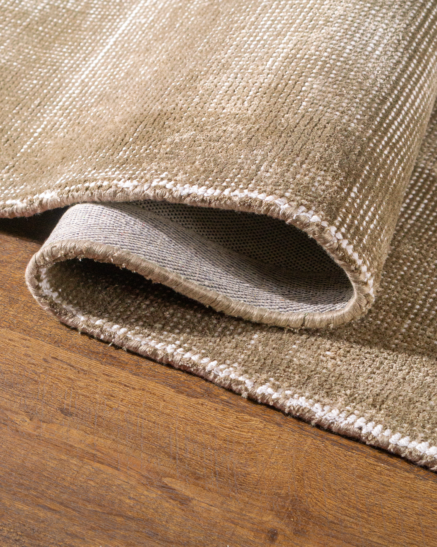 Couture Viscose Blend Modern Rug