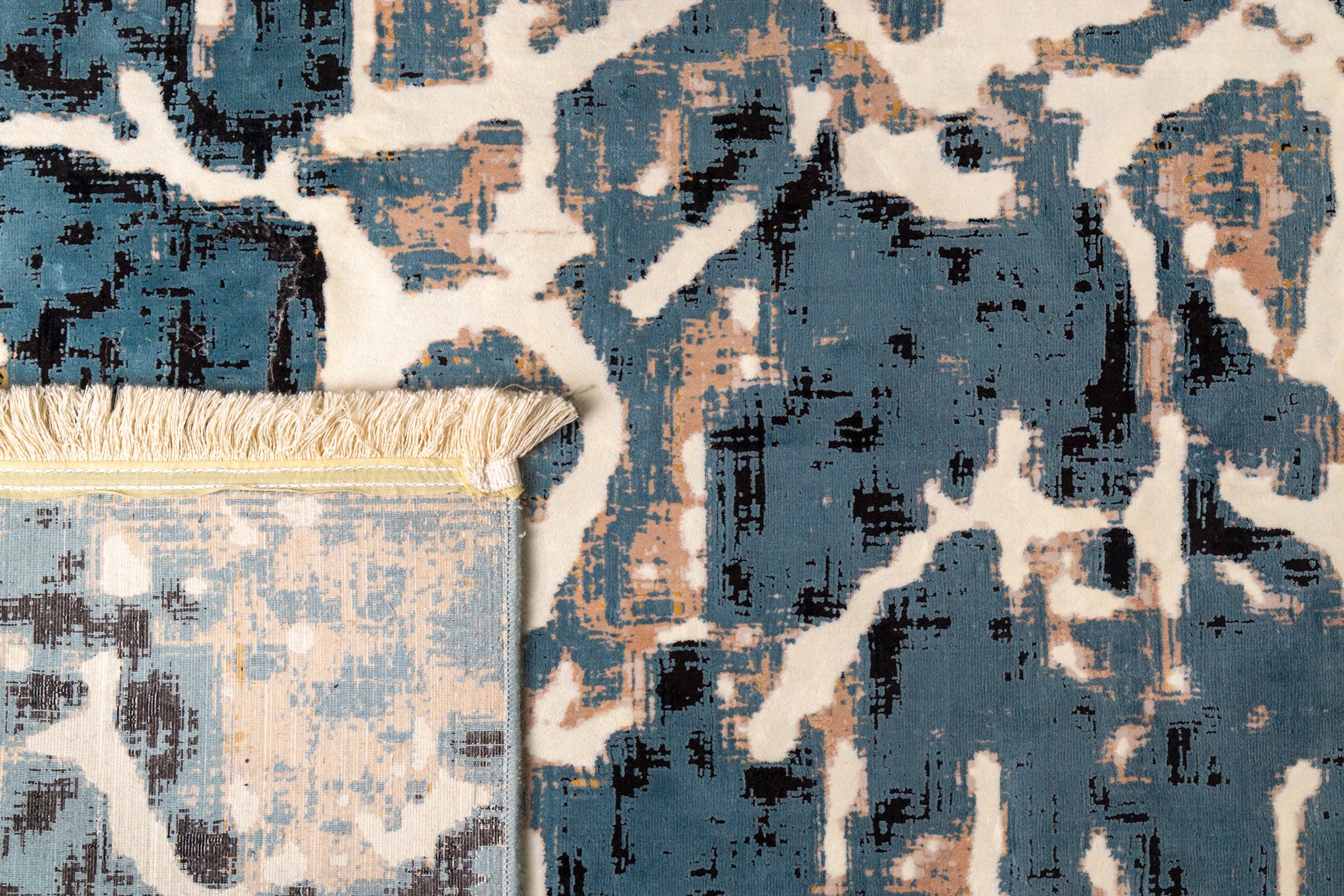 Savieh Coastal Fringe Abstract Rug