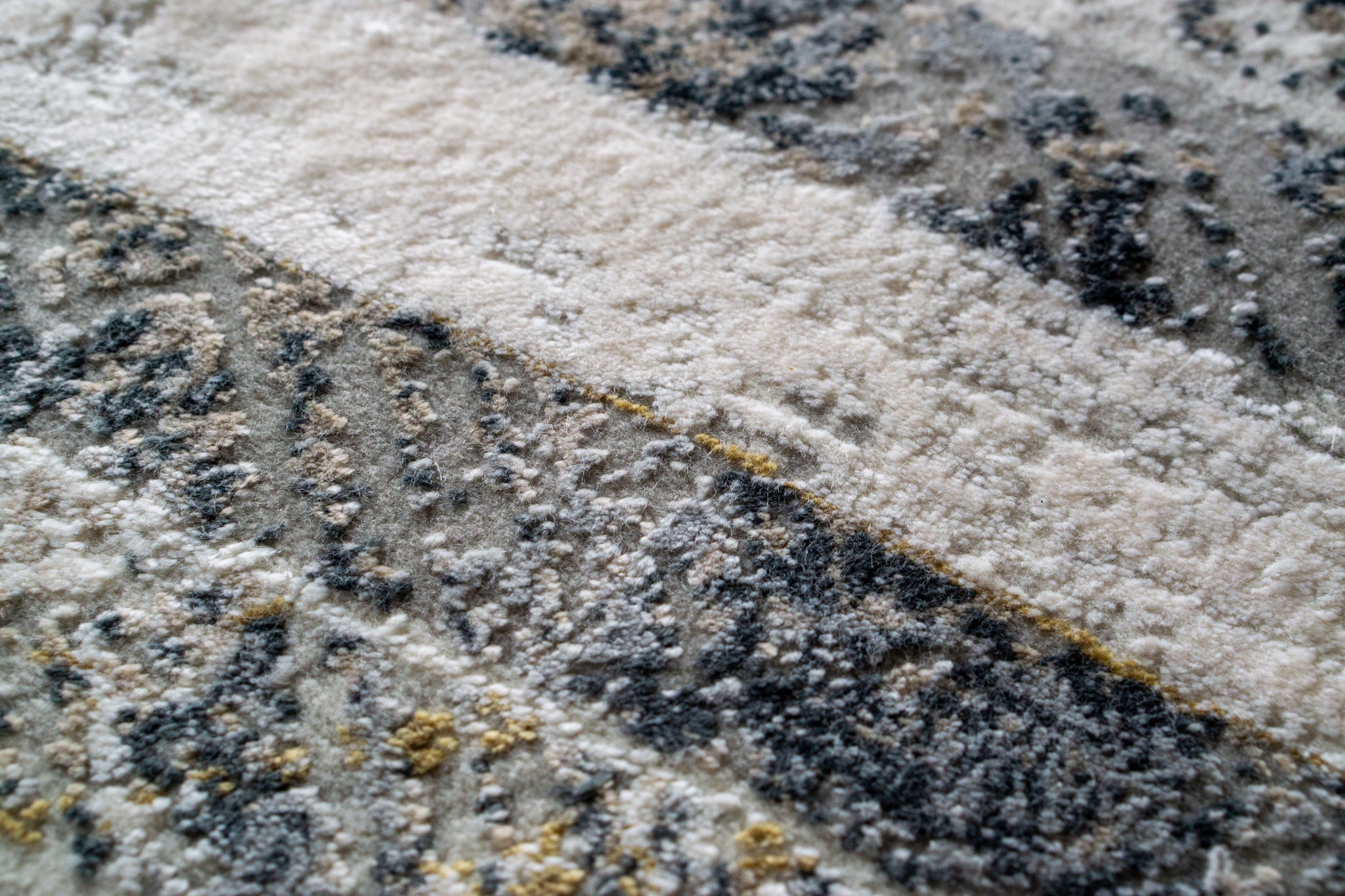 Celeste Abstract Crosshatch Bordered Rug