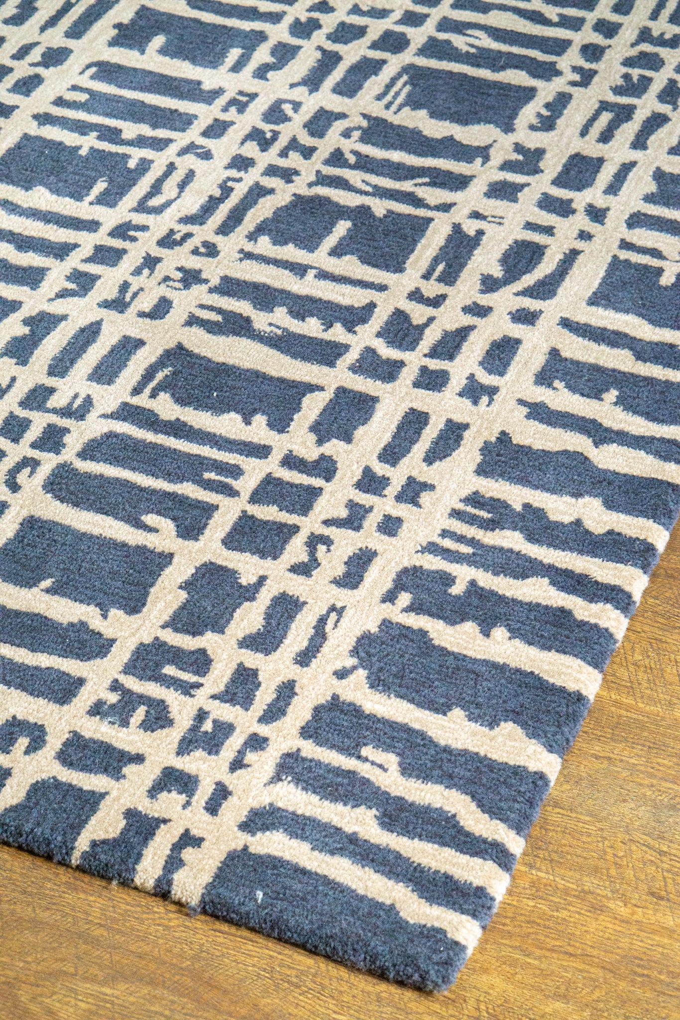 Wool Hand Tufted Modern Checkered Rug
