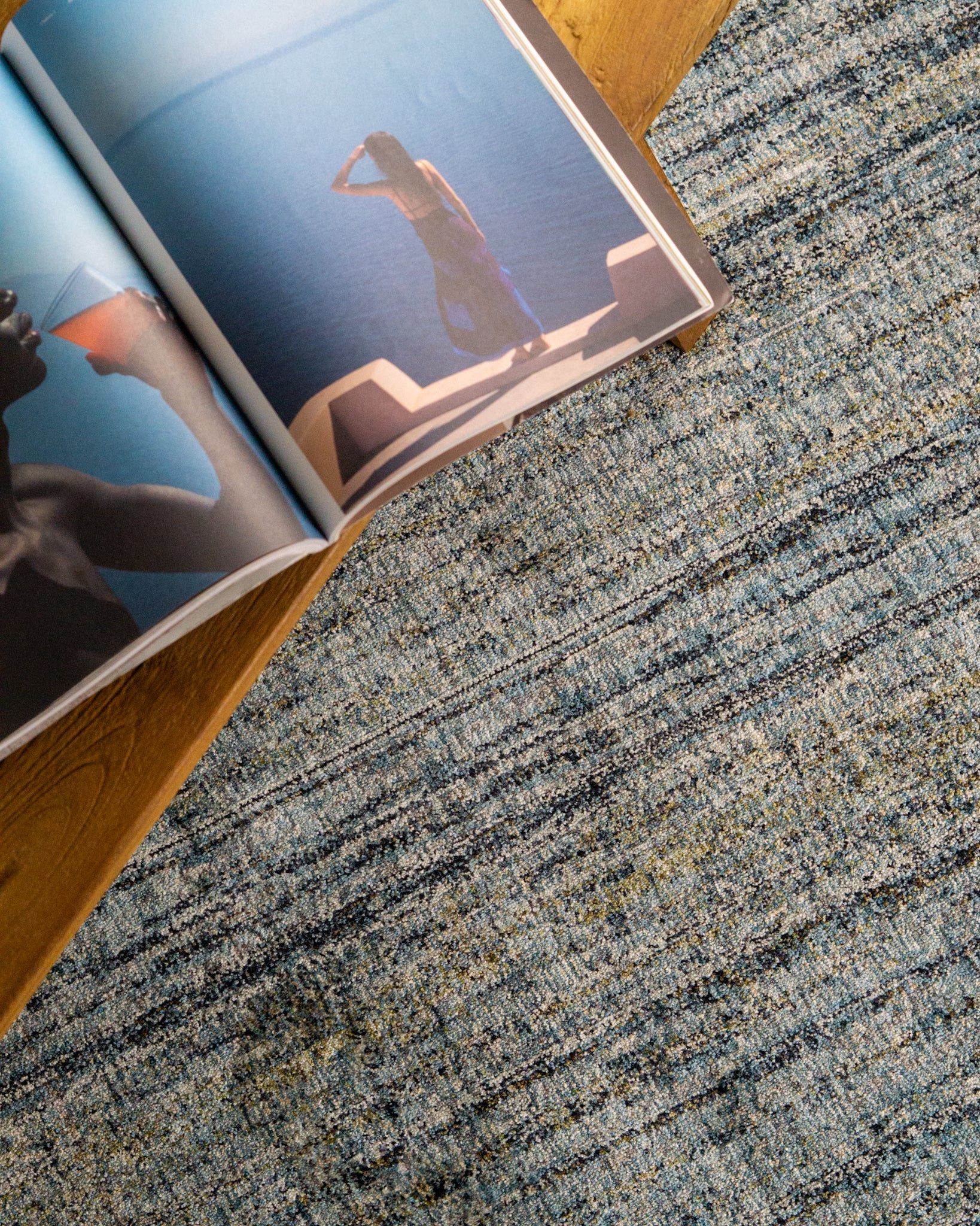 Aspendo Subtle Line Neutral Rug