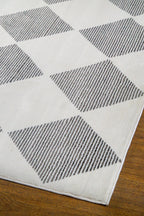 Fides Diamond Geometric Rug