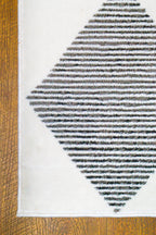 Fides Diamond Geometric Rug