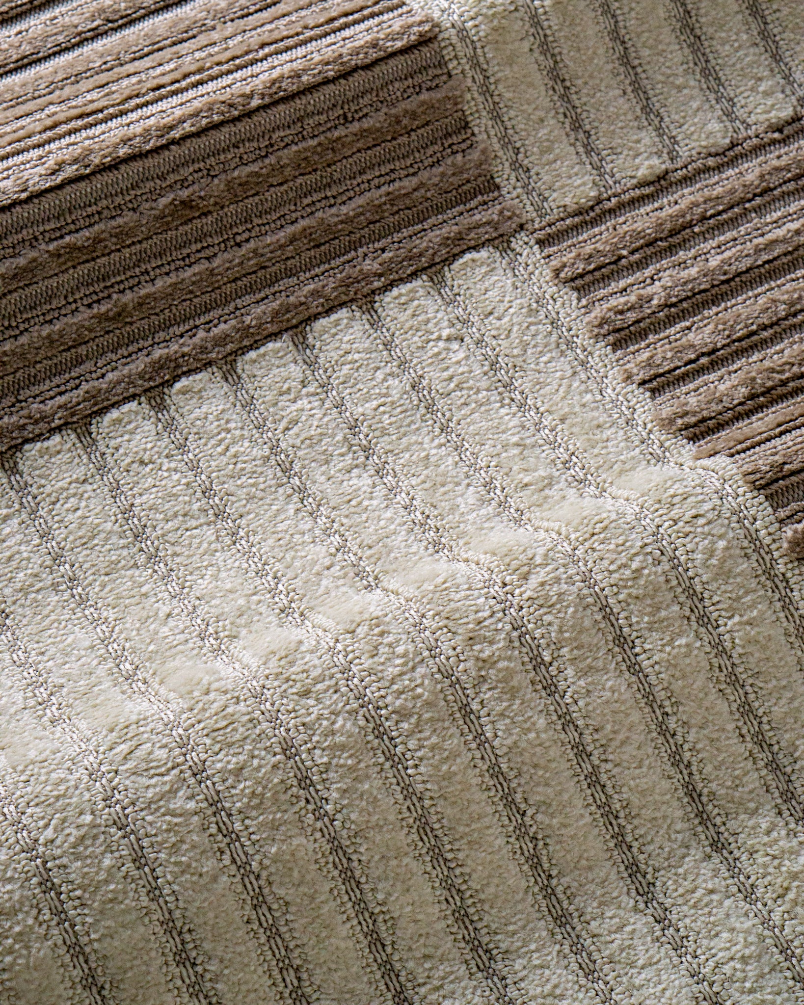 Kiara Checkered Textured Rug