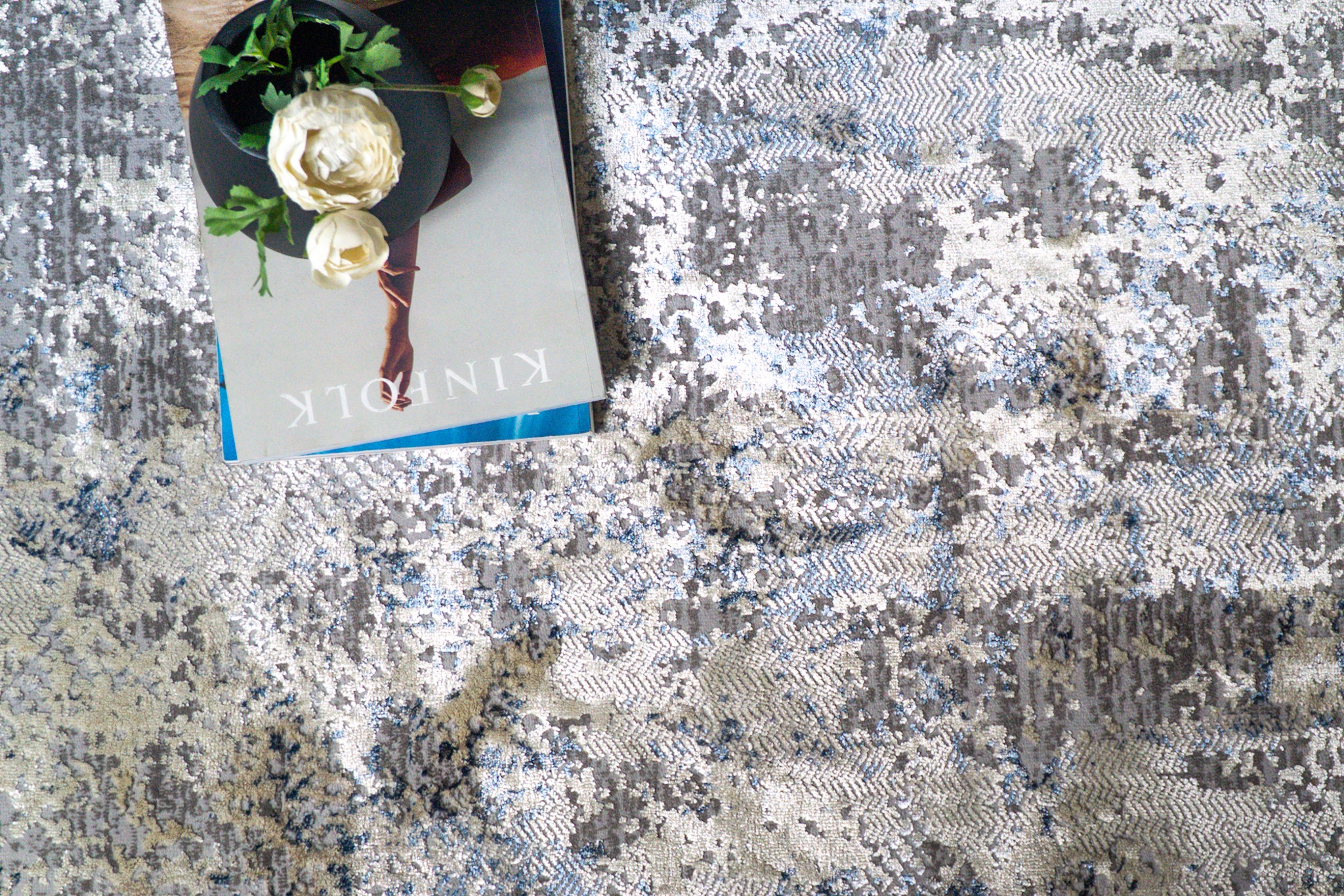 Liora Mottled Abstract Rug