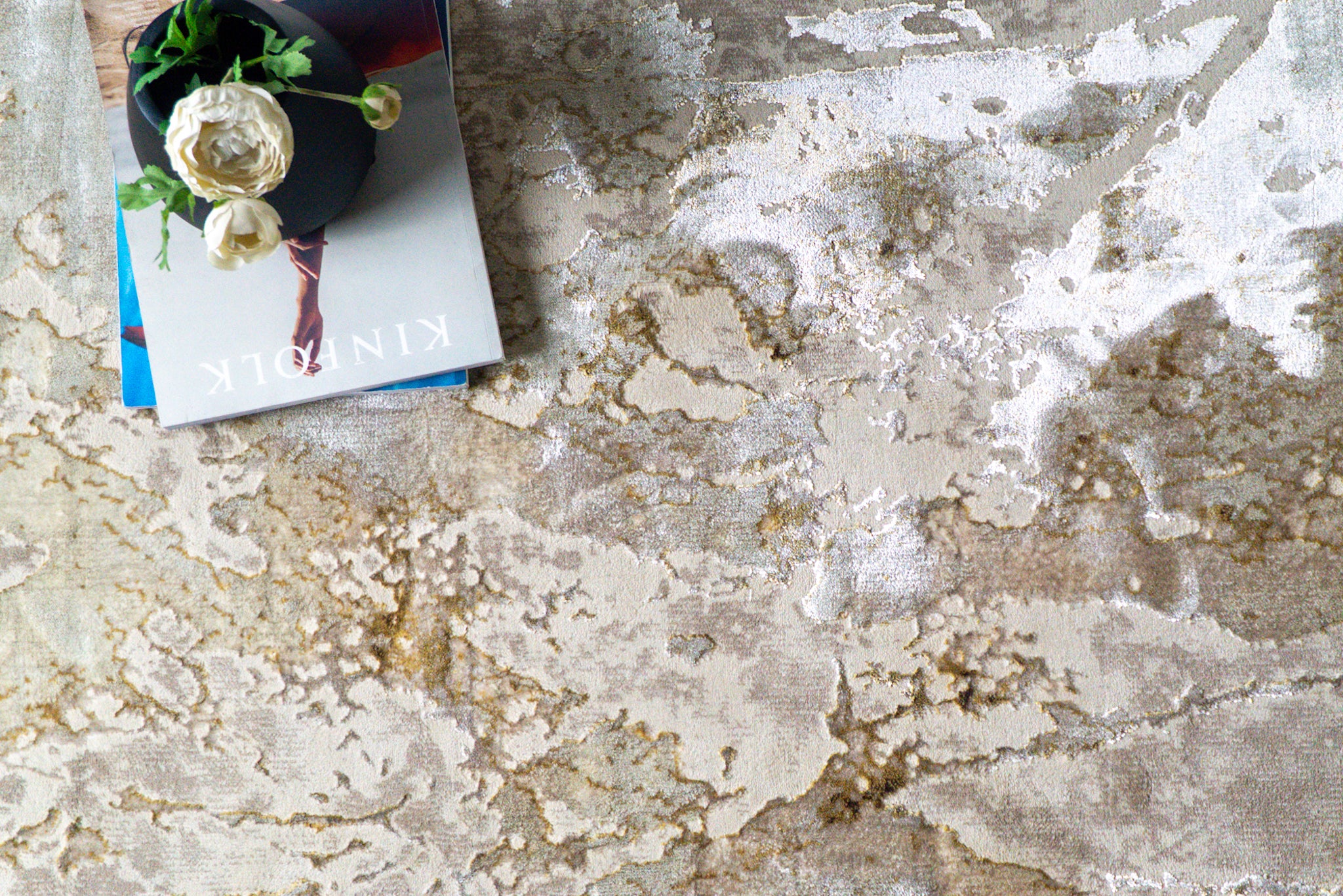 Liora Subtle Splatter Abstract Rug