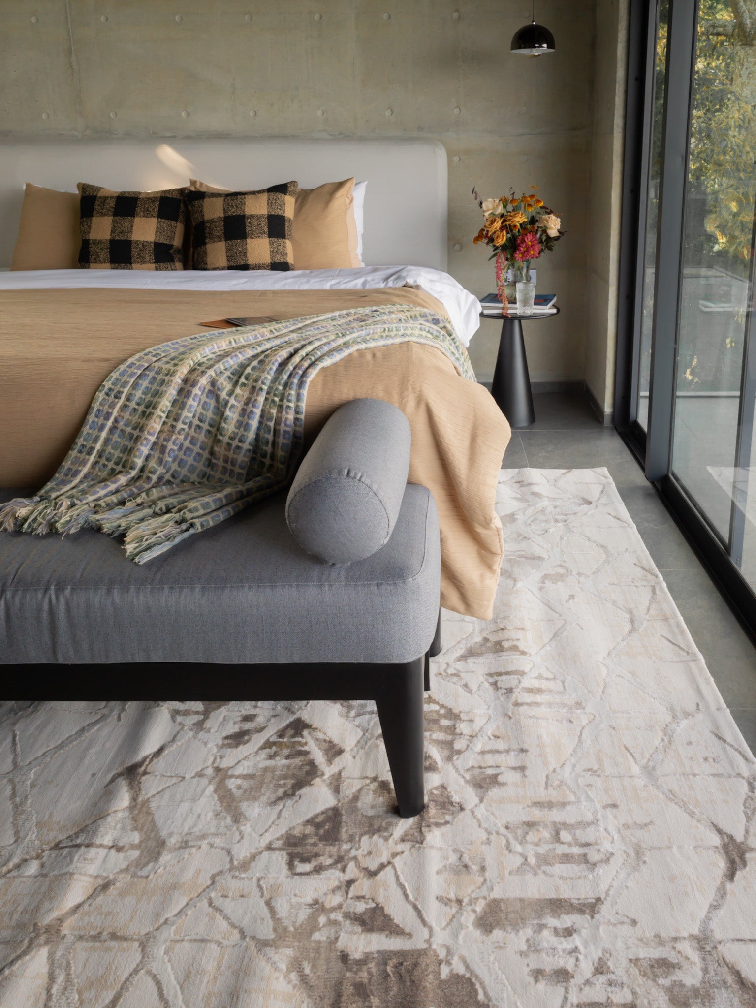 Sonata Faded Arrow Lined Abstract Rug