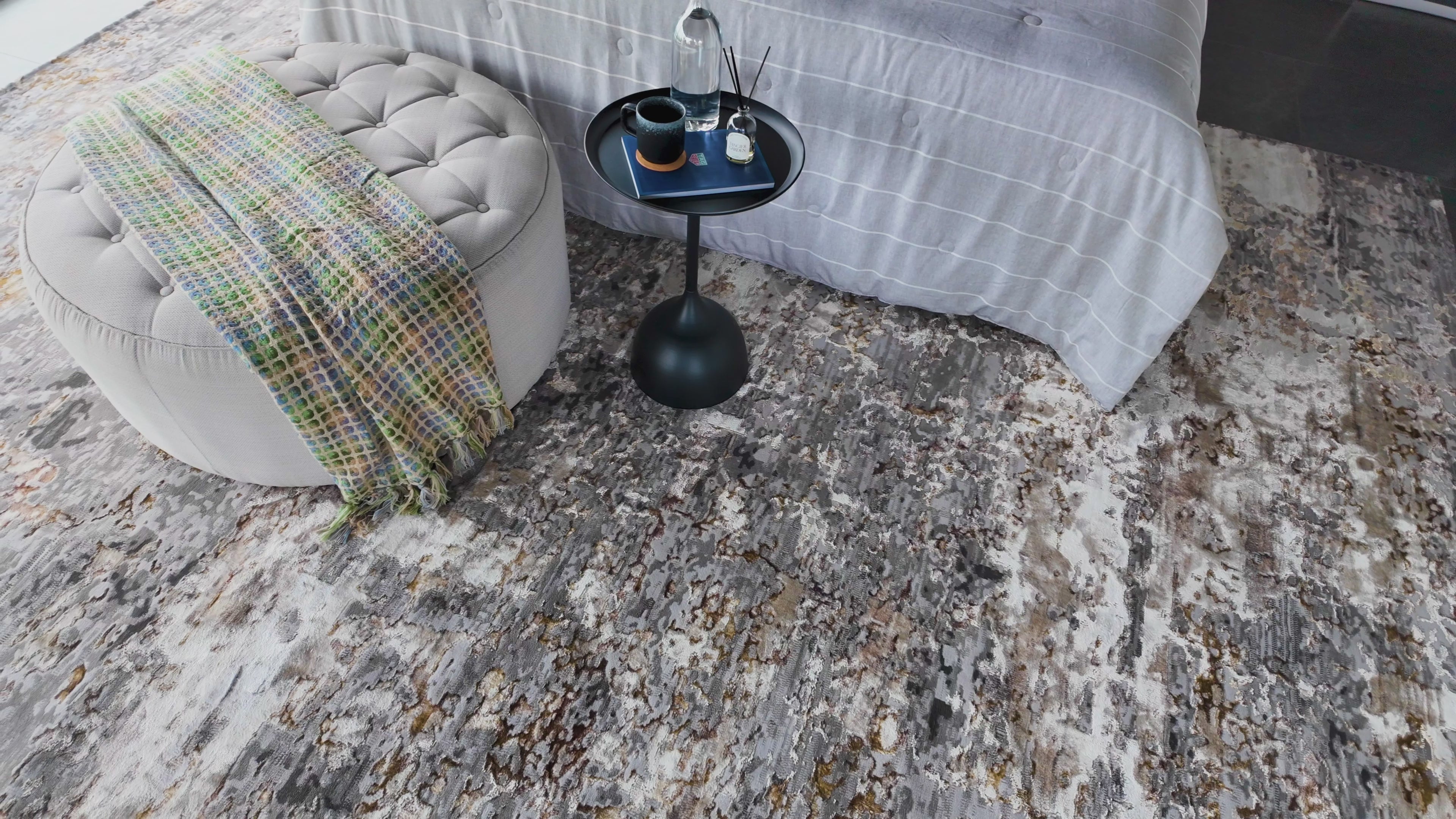 Liora Distressed Abstract Rug