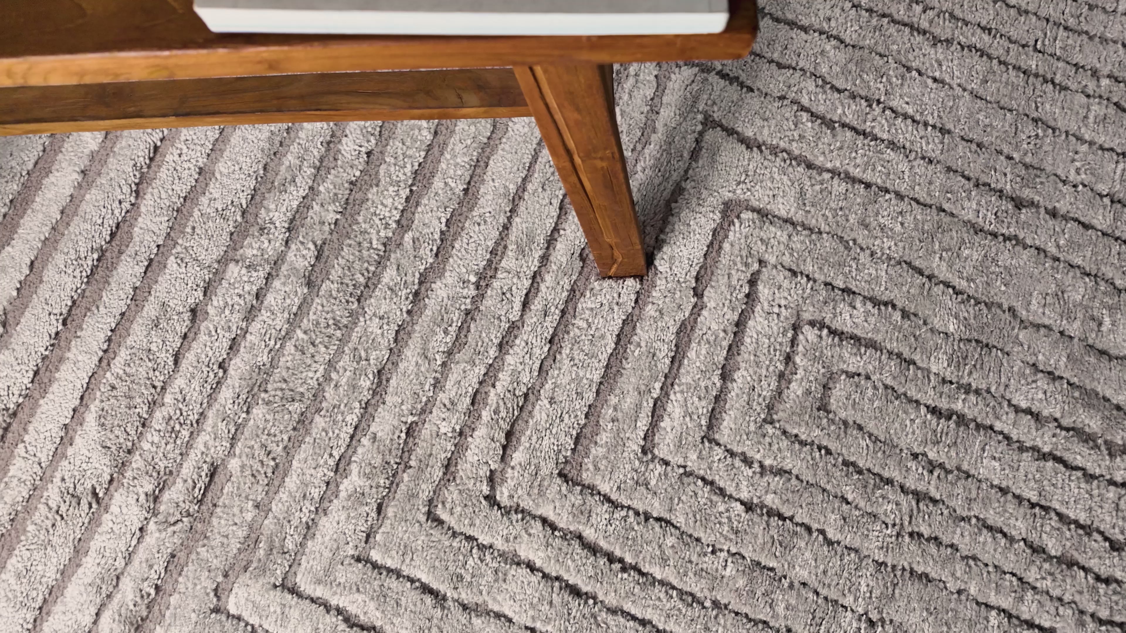 Ascent Geometric Lined Rug
