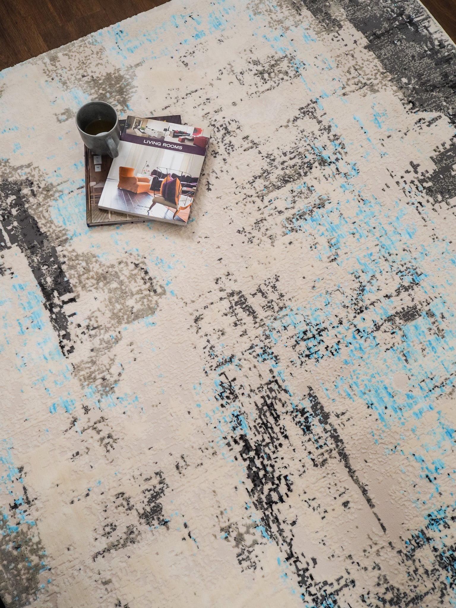 Cascade Strained Abstract Rug